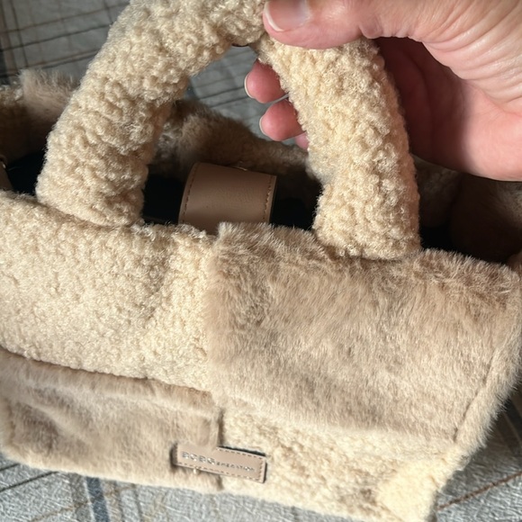 BCBGeneration Beige Patchwork Faux Fur Mixed Media Boxed Satchel Small Tote - Picture 10 of 11